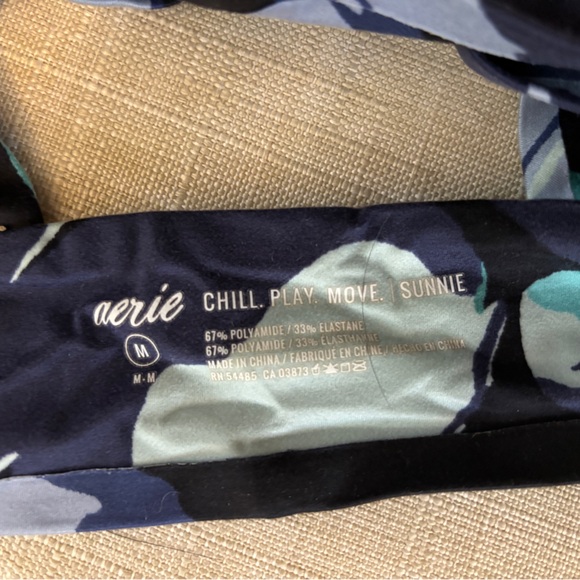 Aerie Sunnie Bralette in size medium. Contemporary pattern. - Picture 3 of 3